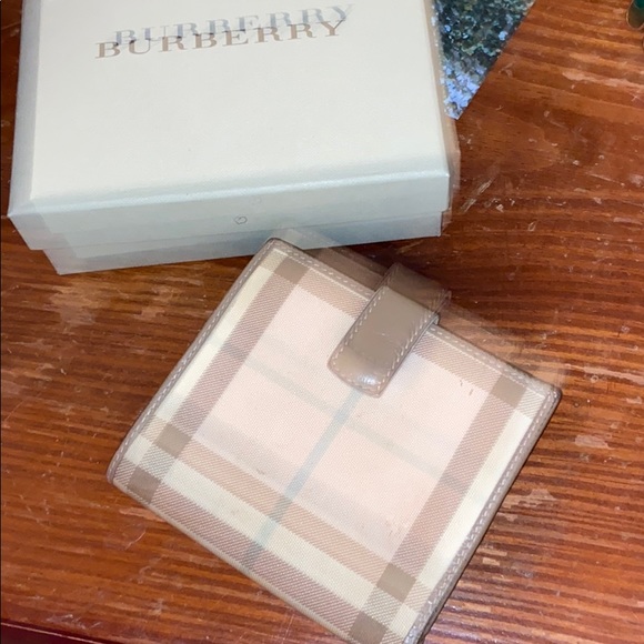Burberry Wallet - Picture 2 of 6
